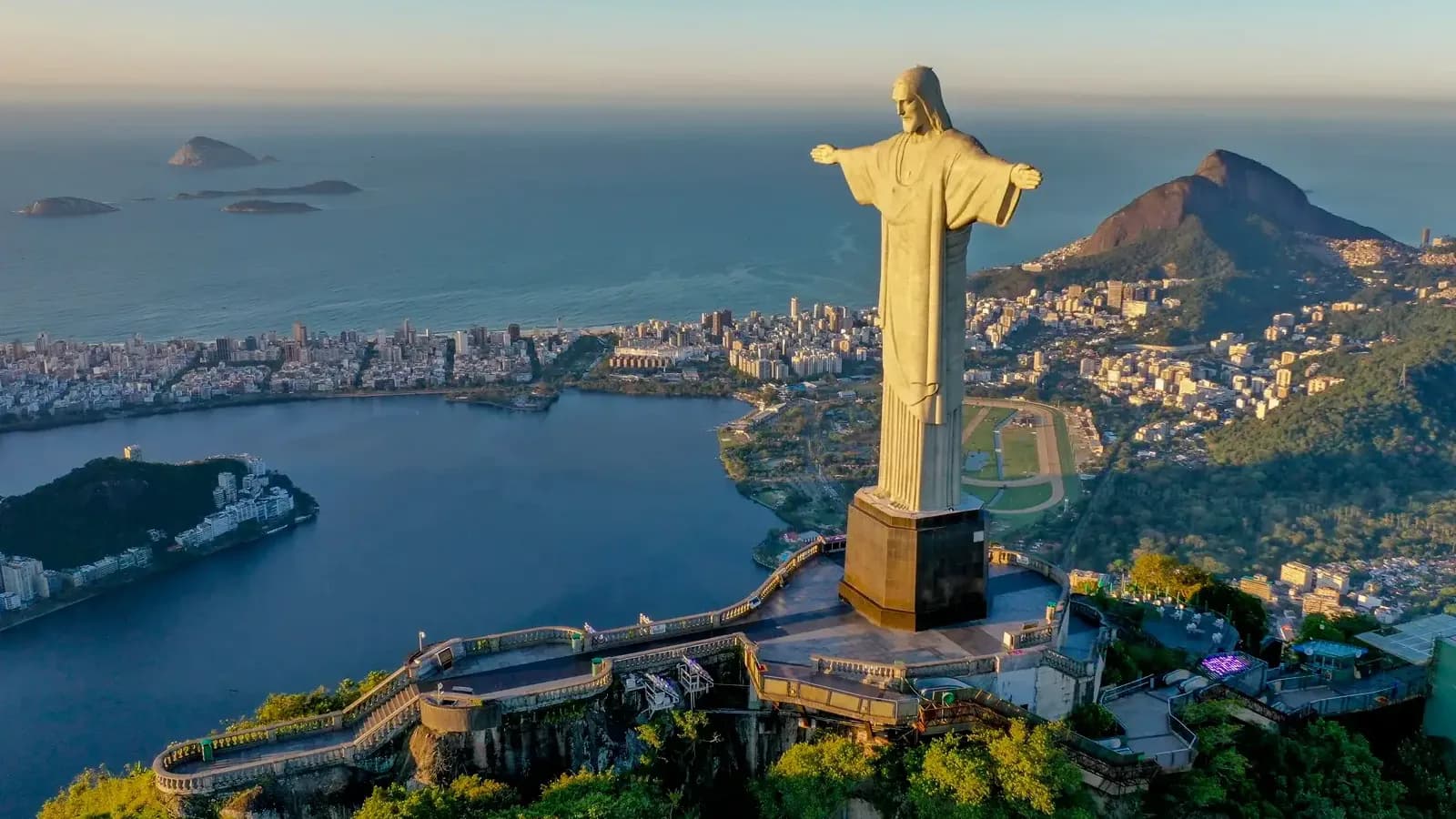 El Cristo Redentor sobre la bahía de Río de Janeiro